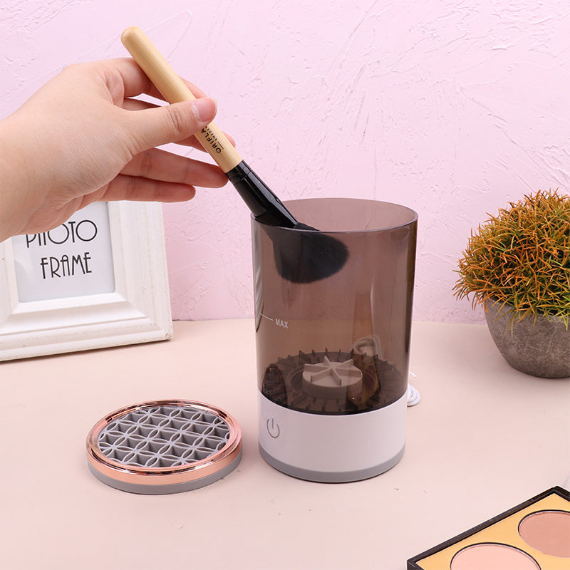 GlamBlender portable Makeup cleaner